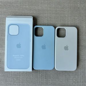 Apple iPhone 12/12Pro Silicone Case MegSafe